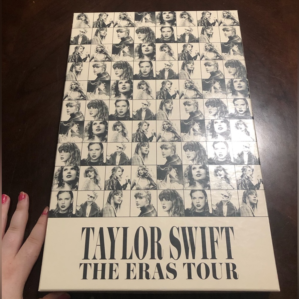 NEW Taylor Swift VIP box for Houston, Texas April 21st-23rd 2023